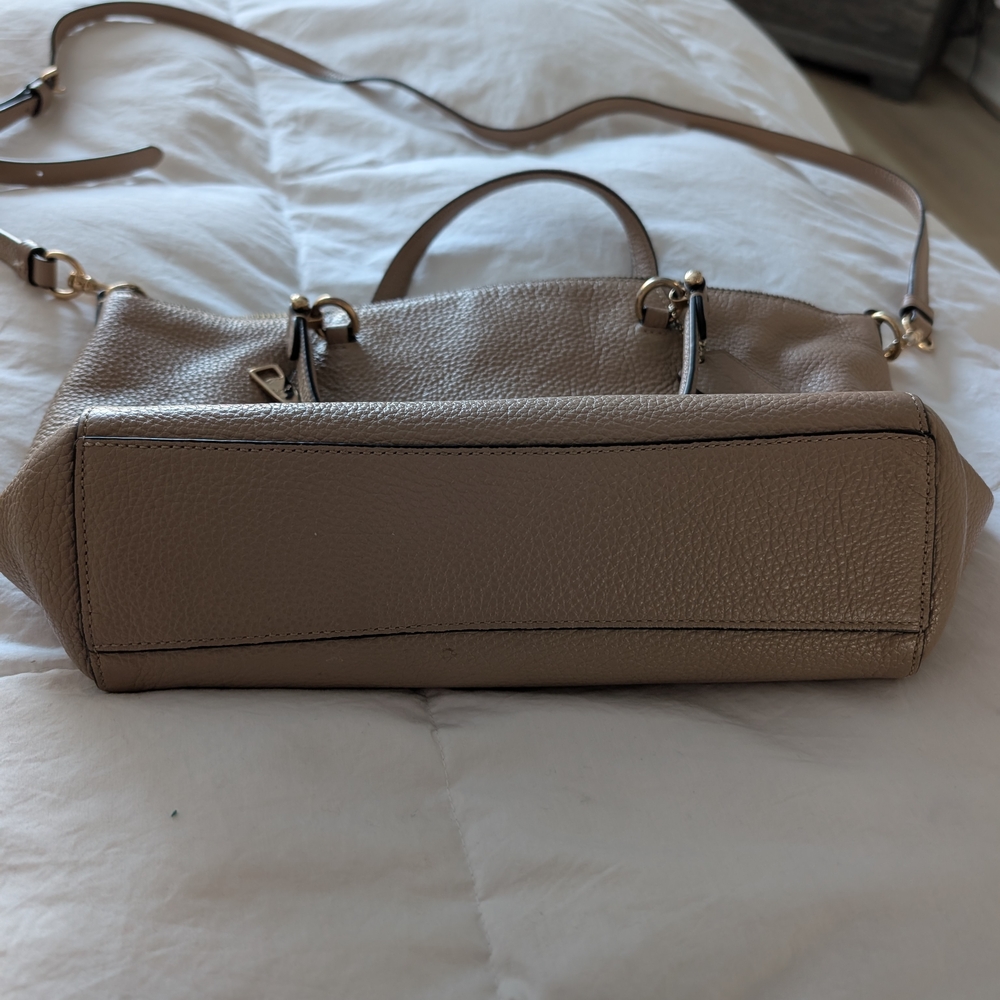 Coach Tan Leather Women's Bag - Picture 4 of 6